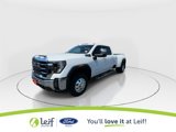 Used 2025 GMC Sierra 3500 SLT w/ SLT Premium Package image 4