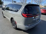 New 2025 Chrysler Pacifica Premium image 5
