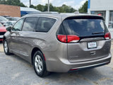 Used 2017 Chrysler Pacifica Touring-L Plus image 5