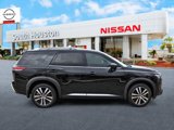 New 2025 Nissan Pathfinder Platinum image 5
