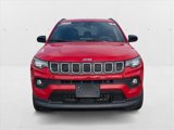Used 2024 Jeep Compass Latitude image 2