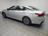 Used 2023 Nissan Altima 2.5 SV image 3