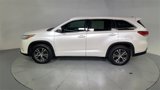 Used 2018 Toyota Highlander LE image 5