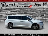 Used 2023 Chrysler Pacifica Touring-L image 2