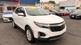 Used 2023 Chevrolet Equinox LT image 2