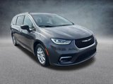 Used 2022 Chrysler Pacifica Touring-L image 2