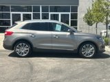 Used 2017 Lincoln MKX Reserve w/ Driver Assistance Package image 3