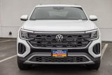 New 2025 Volkswagen Atlas Cross Sport SE image 2