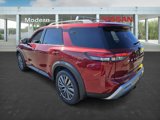 New 2025 Nissan Pathfinder SL w/ SL Premium Package image 4