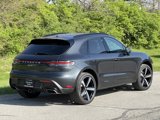 Certified 2024 Porsche Macan image 6