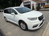 Used 2022 Chrysler Pacifica Touring-L image 6