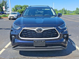 Used 2023 Toyota Highlander XLE image 2