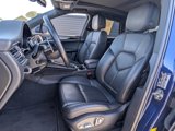 Certified 2024 Porsche Macan image 5