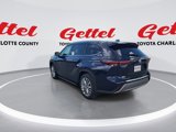 New 2025 Toyota Highlander Platinum image 6