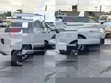 New 2026 Kia Carnival EX image 4