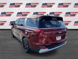 Used 2025 Kia Carnival image 5