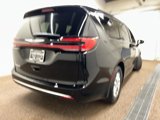 New 2025 Chrysler Pacifica Select image 2