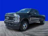 New 2025 Ford F350 4x4 Crew Cab DRW Super Duty image 6