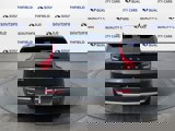 Used 2021 Volvo XC40 T5 Momentum image 5