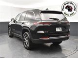 Used 2023 Jeep Grand Cherokee Limited image 4