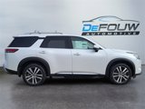 New 2025 Nissan Pathfinder Platinum image 2