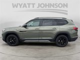 New 2025 Volkswagen Atlas Peak Edition SE image 2