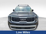 Used 2023 Kia Telluride EX w/ EX Captain's Chair Package image 2