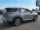 New 2025 Nissan Pathfinder Platinum w/ Black Appearance Package image 3