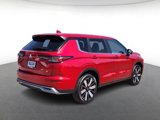 New 2025 Mitsubishi Outlander SE image 3