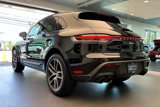 Certified 2025 Porsche Macan image 2