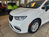 New 2025 Chrysler Pacifica Select image 4
