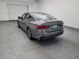 Used 2023 Nissan Altima 2.5 SV image 5
