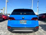 Used 2022 Volkswagen Taos SE w/ Panoramic Sunroof Package image 6