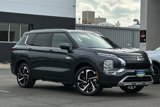 New 2025 Mitsubishi Outlander SEL image 3