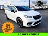 Used 2023 Chrysler Pacifica Limited w/ S Appearance Package image 1