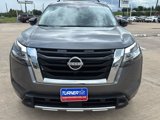 Used 2023 Nissan Pathfinder Platinum image 3