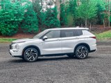 New 2025 Mitsubishi Outlander 4WD Plug-In Hybrid image 3