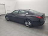 Used 2023 Nissan Altima 2.5 SV image 3