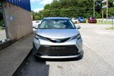 Used 2022 Toyota Sienna XLE image 2