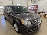 Used 2015 Chrysler Town & Country Limited image 3