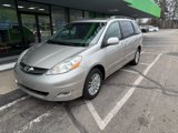 Used 2010 Toyota Sienna XLE image 2
