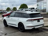 Used 2025 Lincoln Aviator Reserve w/ Equipment Group 201A image 3