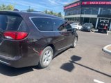 Used 2017 Chrysler Pacifica Touring-L Plus image 2