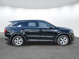Used 2022 Kia Sorento LX image 2