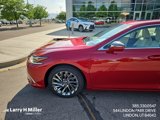 New 2025 Lexus ES 300h w/ Luxury Package image 2