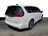 New 2025 Chrysler Pacifica Select image 4