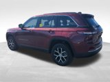Used 2024 Jeep Grand Cherokee Limited w/ Luxury Tech Group II image 3