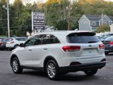 Used 2017 Kia Sorento LX w/ LX Convenience Package image 5