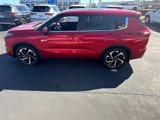 New 2024 Mitsubishi Outlander SE image 2
