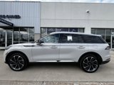 Used 2025 Lincoln Aviator Reserve w/ Equipment Group 201A image 2